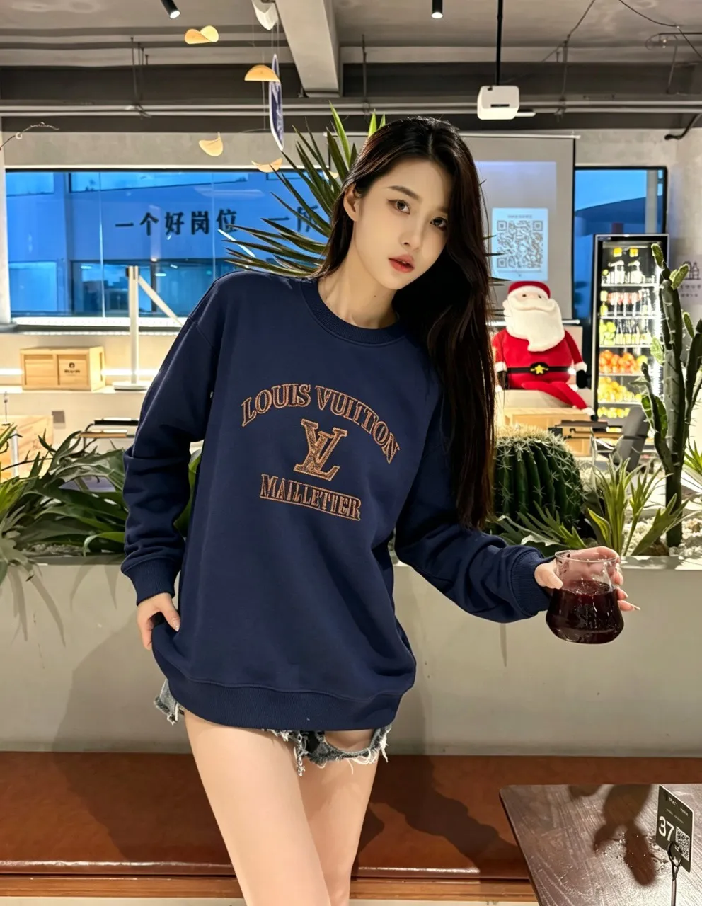 Louis Vuitton/Louis Vuitton leather label letter embroidered crew neck sweatshirt